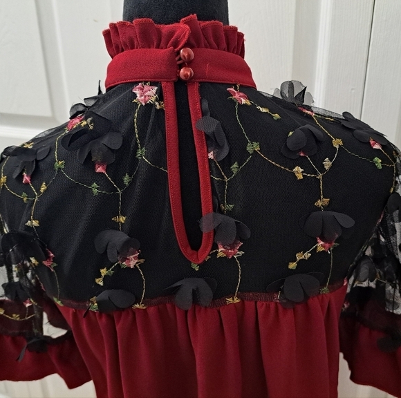 Maroon Dress With A Ruffled Neck Line & Bow Tie Size 8 - Picture 7 of 8